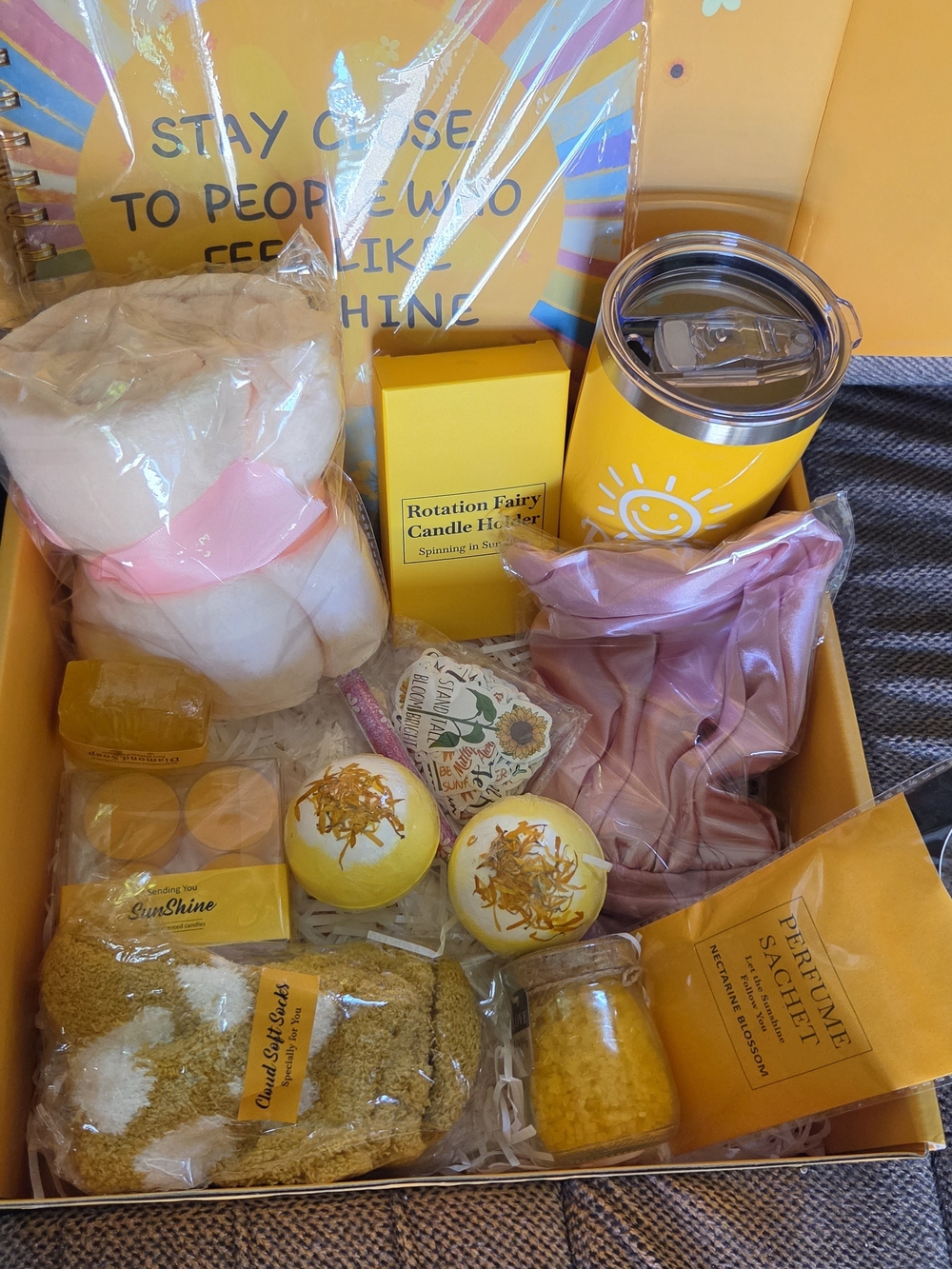 Yellow Sunshine Bath & Body Gift Set — Women